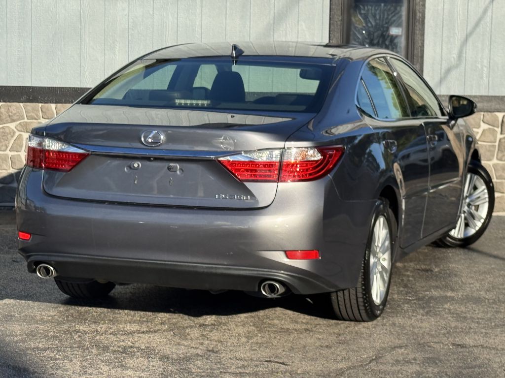 2015 Lexus ES Image 10
