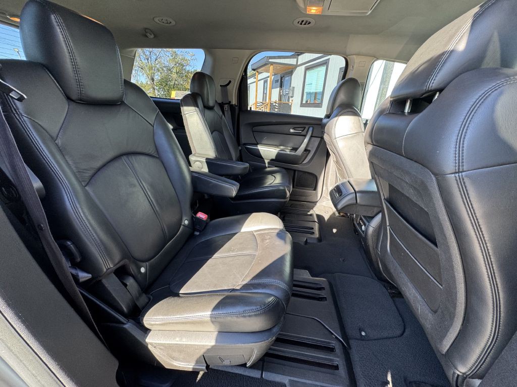 2007 GMC Acadia Image 13