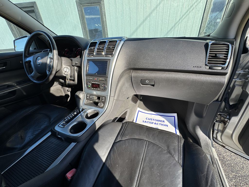 2007 GMC Acadia Image 16