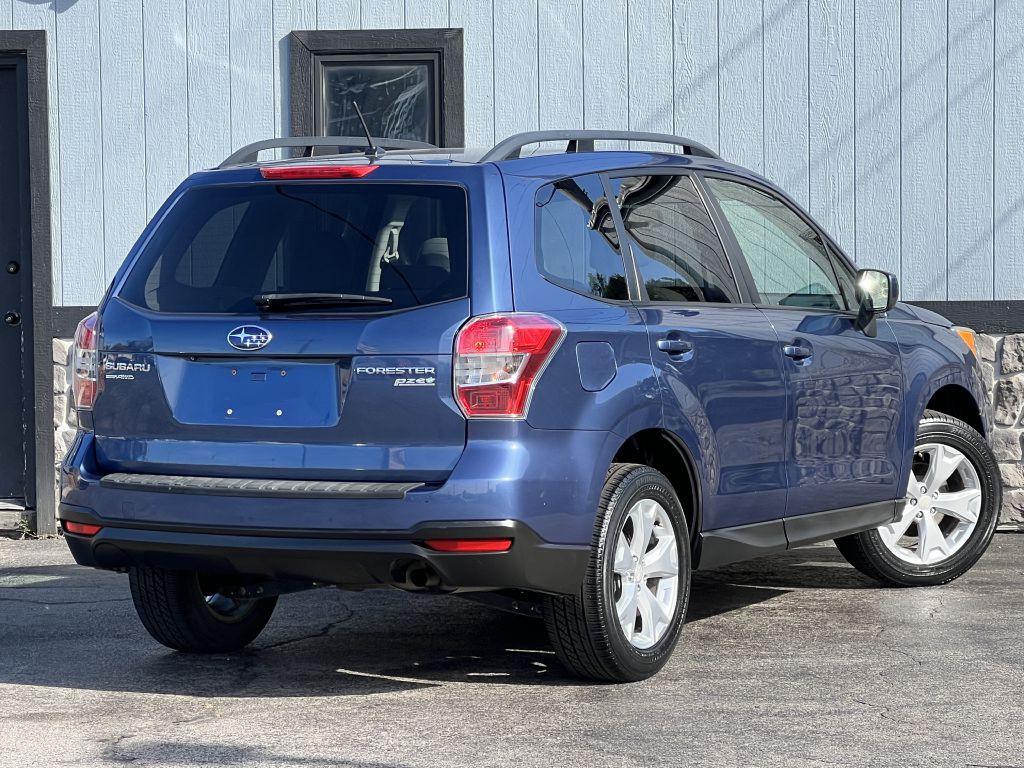 2014 Subaru Forester Image 12