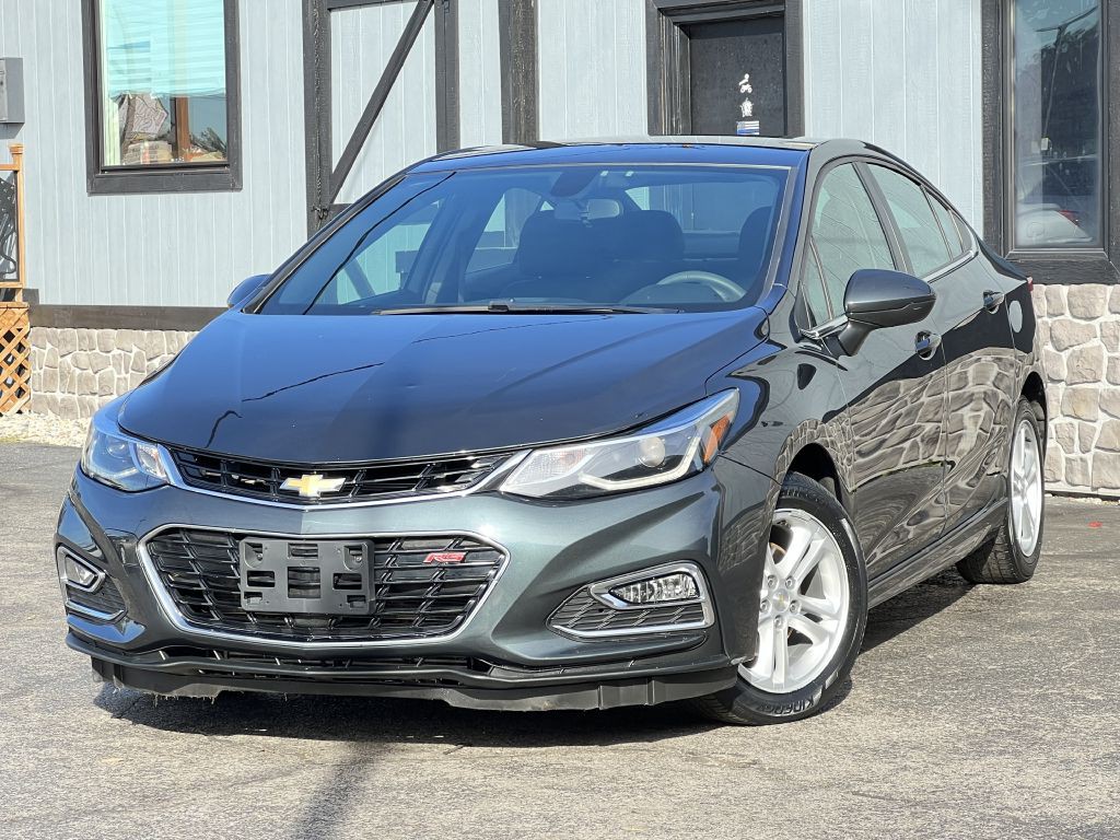 2018 Chevrolet Cruze Image 2