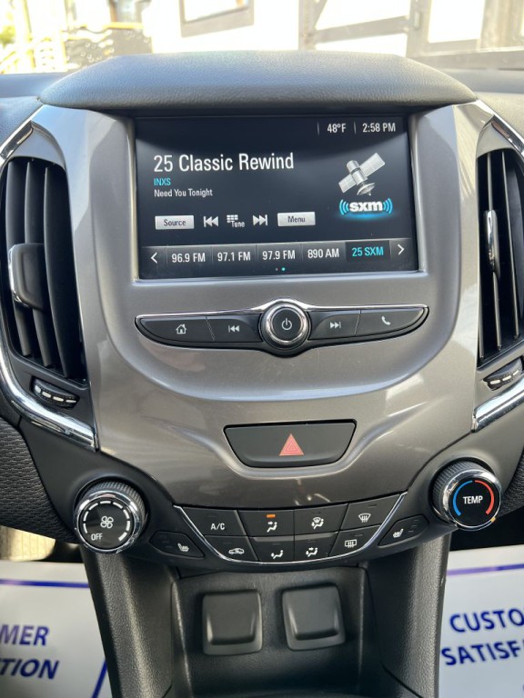 2018 Chevrolet Cruze Image 16