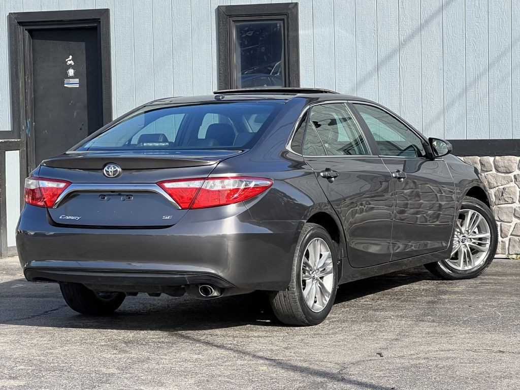 2016 Toyota Camry Image 9