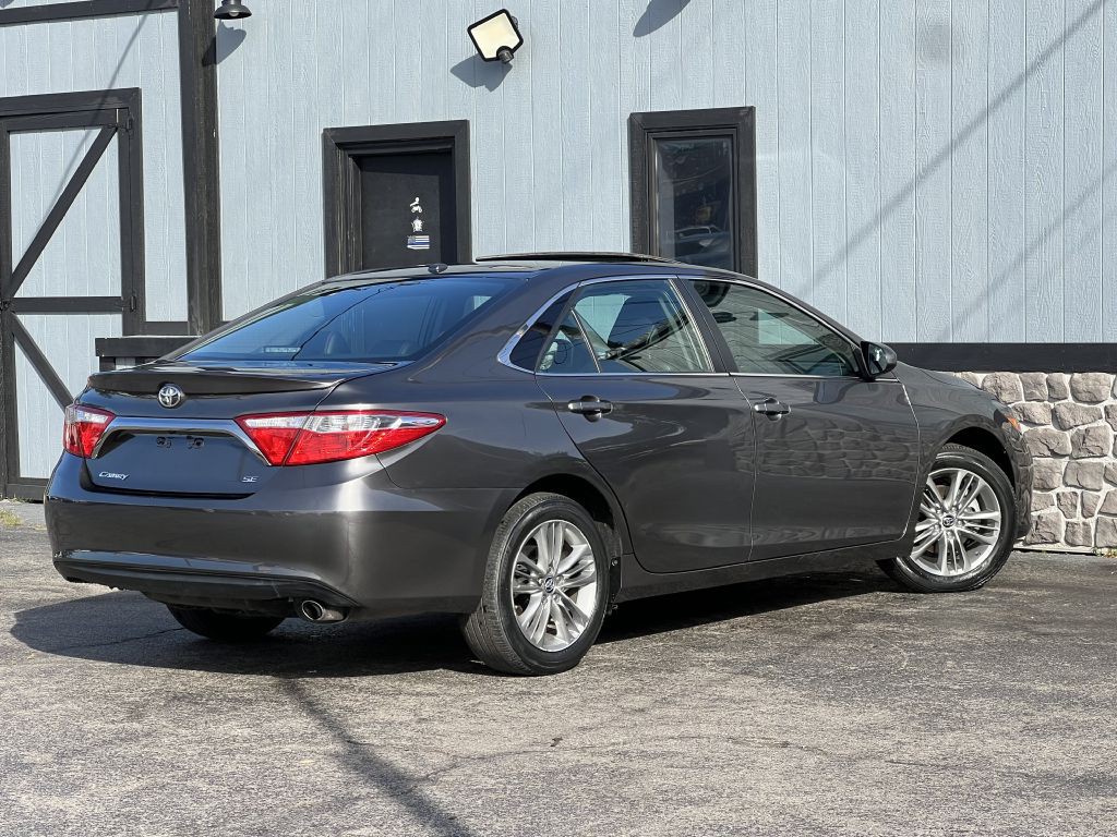 2016 Toyota Camry Image 10