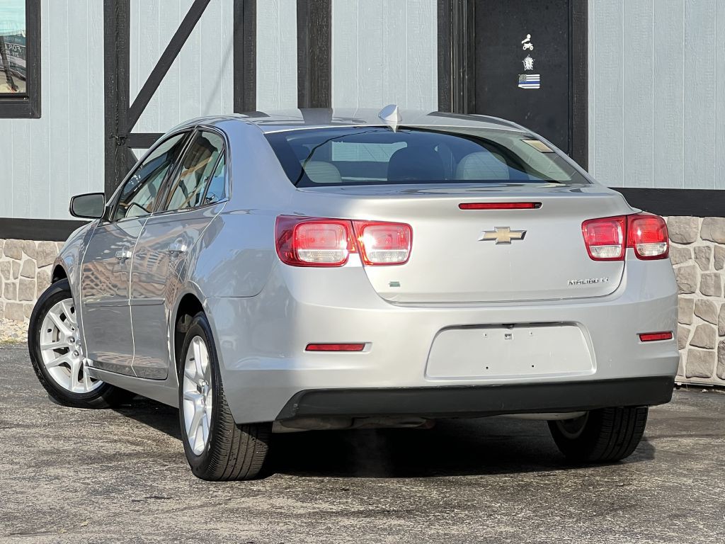 2015 Chevrolet Malibu Image 11