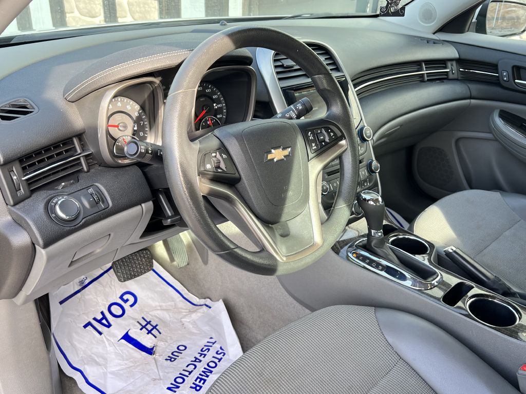 2015 Chevrolet Malibu Image 13