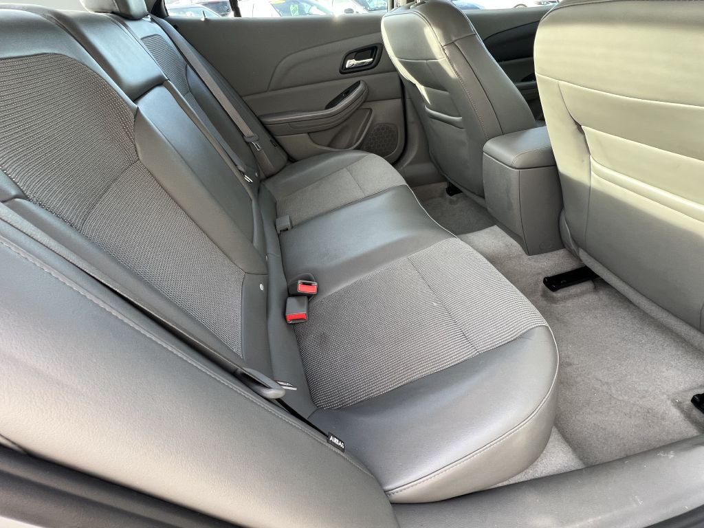 2015 Chevrolet Malibu Image 22