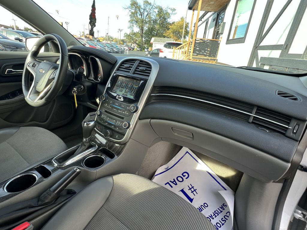 2015 Chevrolet Malibu Image 23
