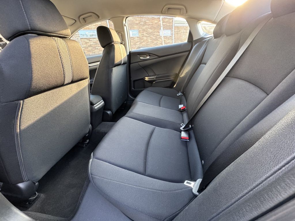 2017 Honda Civic Image 15