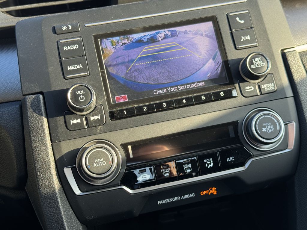 2017 Honda Civic Image 21