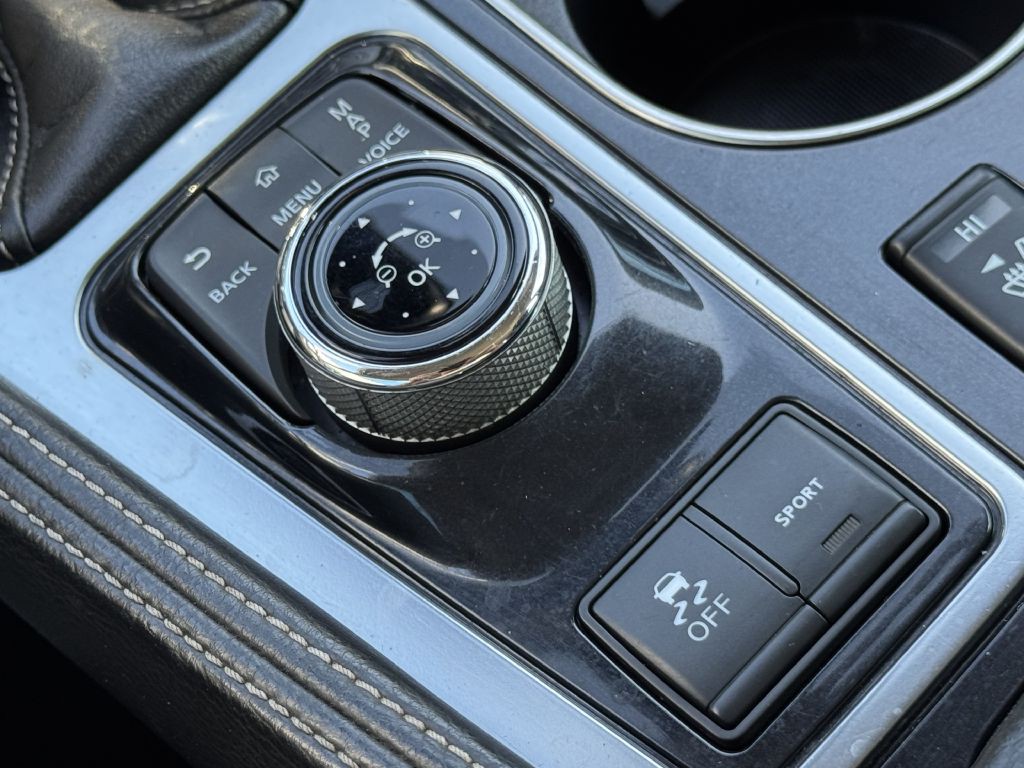 2020 Nissan Maxima Image 25