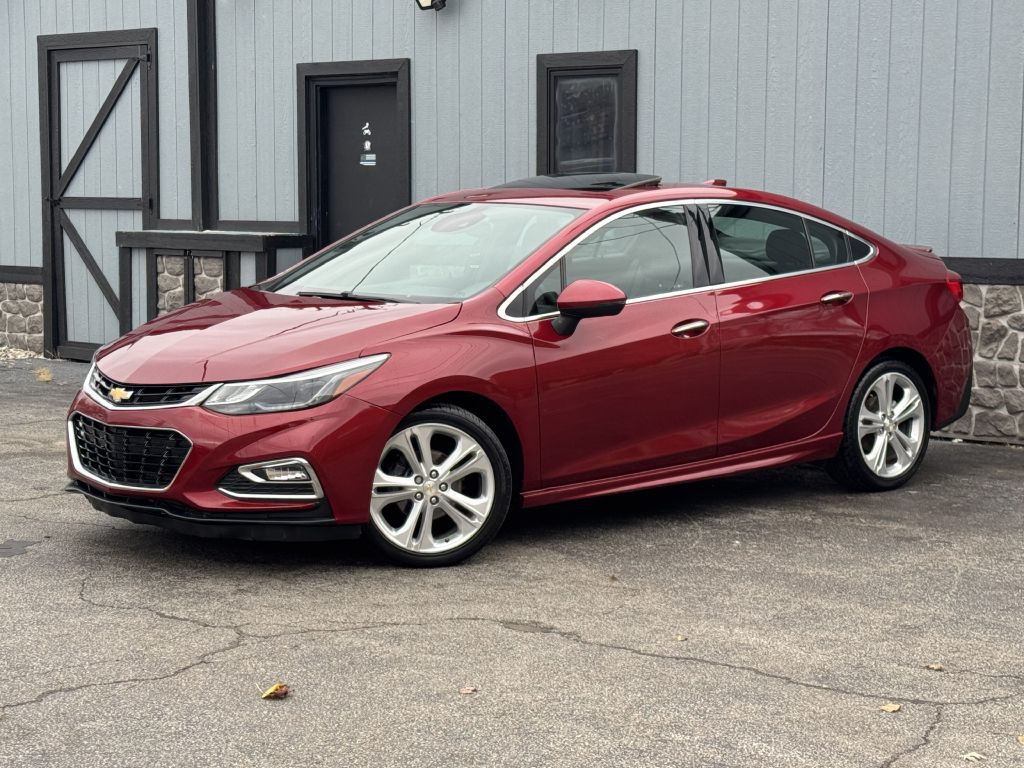 2017 Chevrolet Cruze Image 2