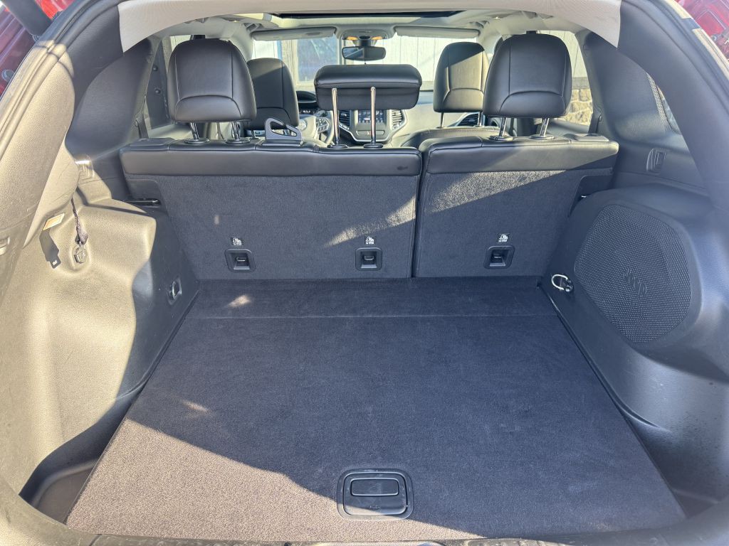 2019 Jeep Cherokee Image 17