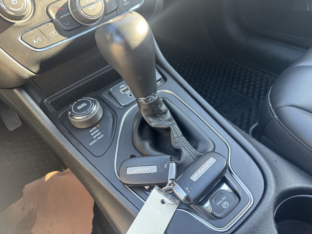 2019 Jeep Cherokee Image 25