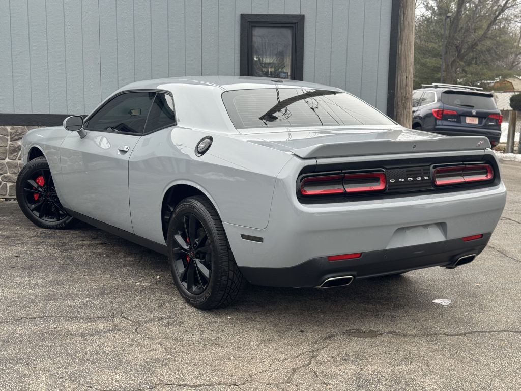 2021 Dodge Challenger Image 9