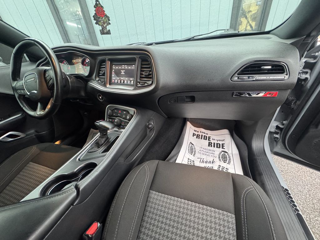 2021 Dodge Challenger Image 20