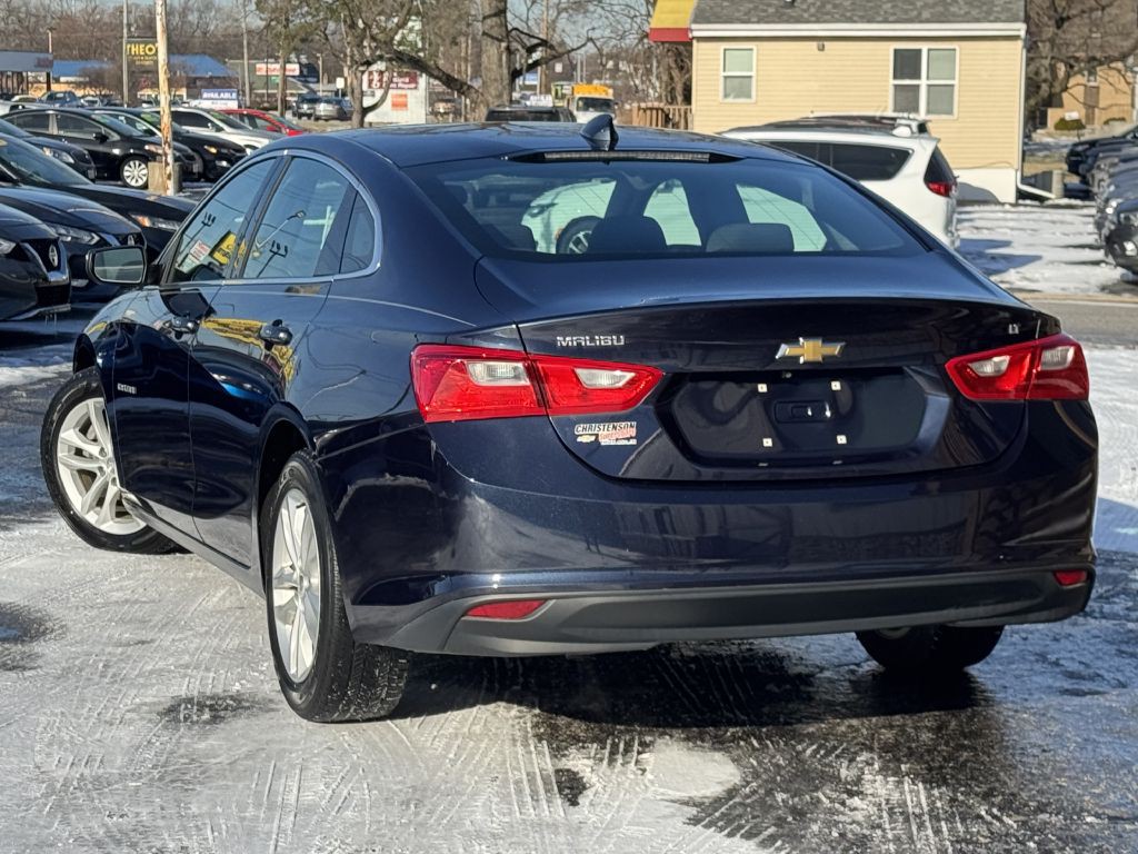 2016 Chevrolet Malibu Image 6