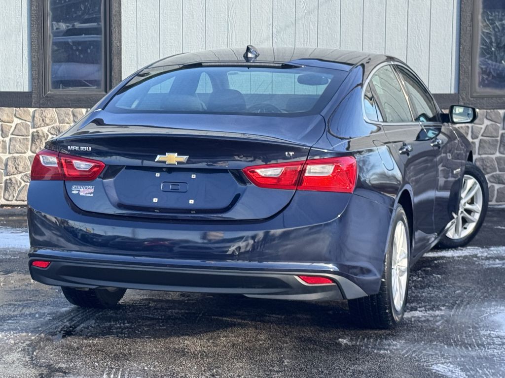2016 Chevrolet Malibu Image 9