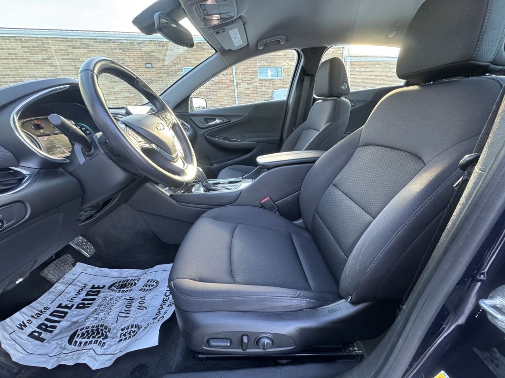 2016 Chevrolet Malibu Image 14