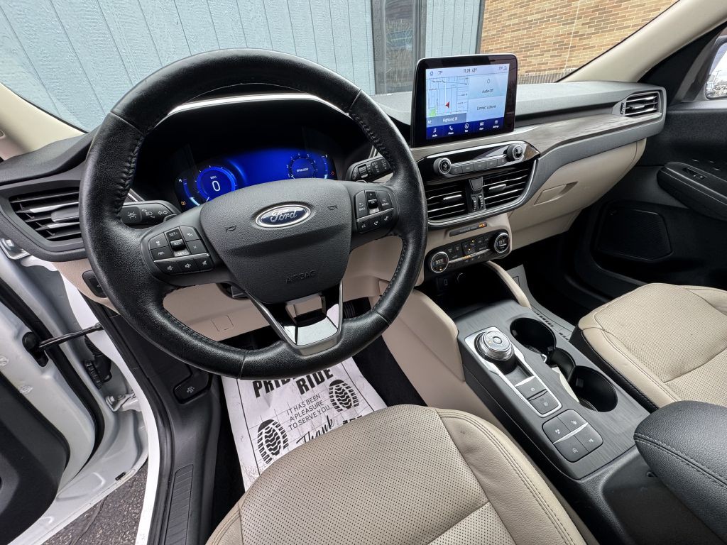 2020 Ford Escape Image 16