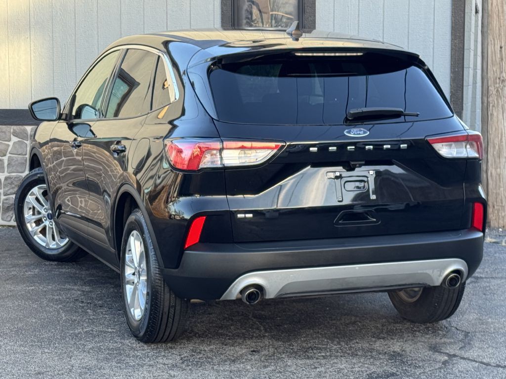 2022 Ford Escape Image 7