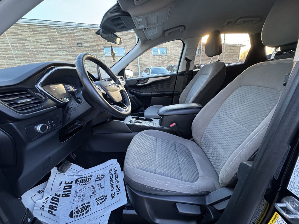 2022 Ford Escape Image 16