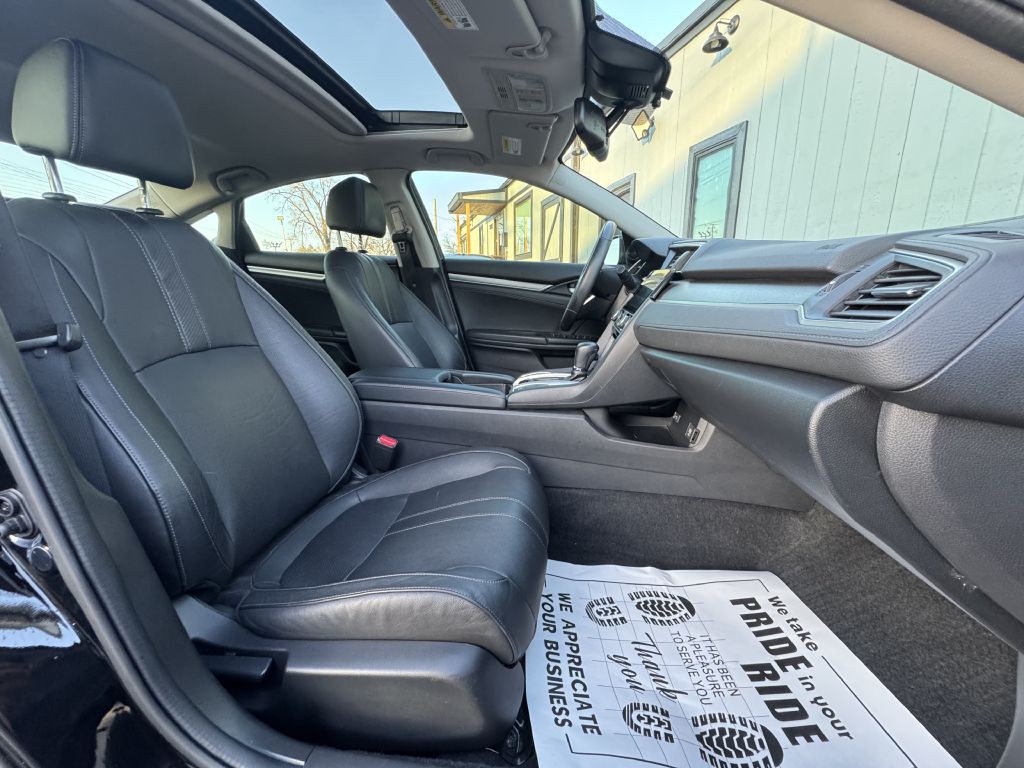 2017 Honda Civic Image 17