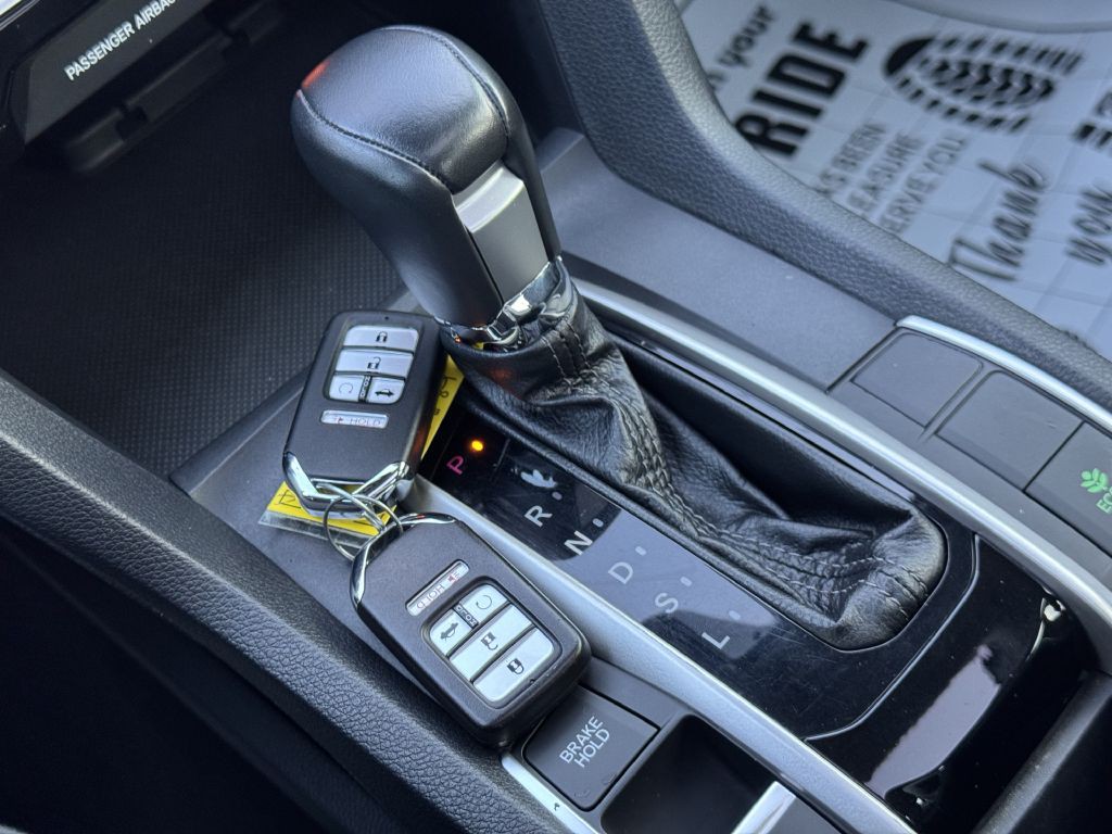 2017 Honda Civic Image 25