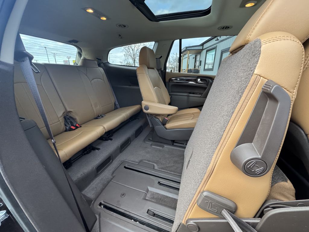 2017 Buick Enclave Image 25