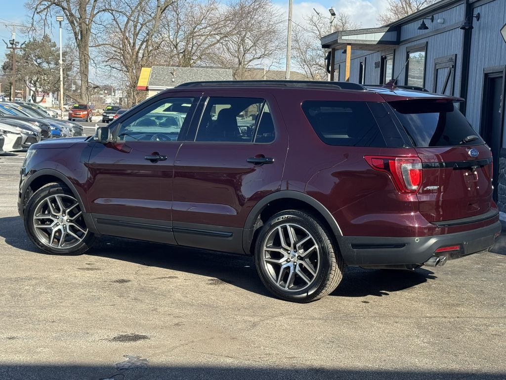 2018 Ford Explorer Image 8