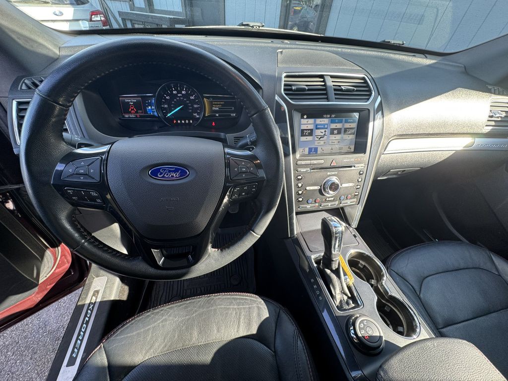 2018 Ford Explorer Image 16