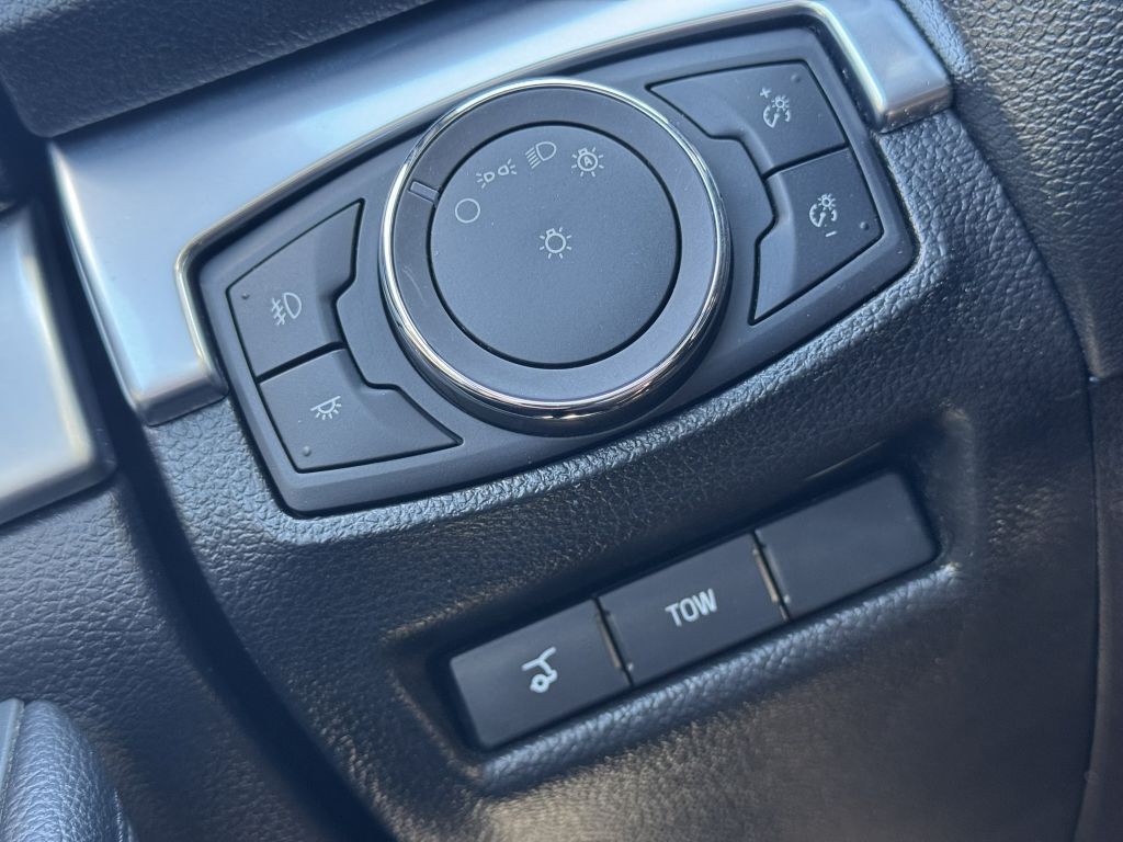 2018 Ford Explorer Image 34