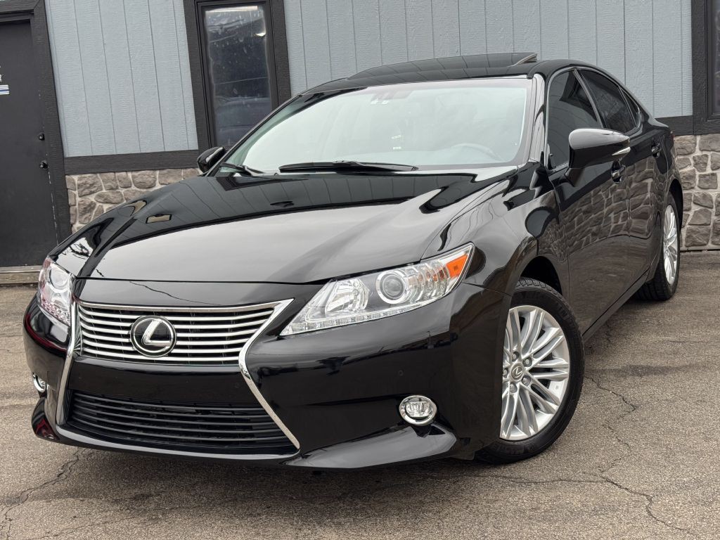 2014 Lexus ES Image 3
