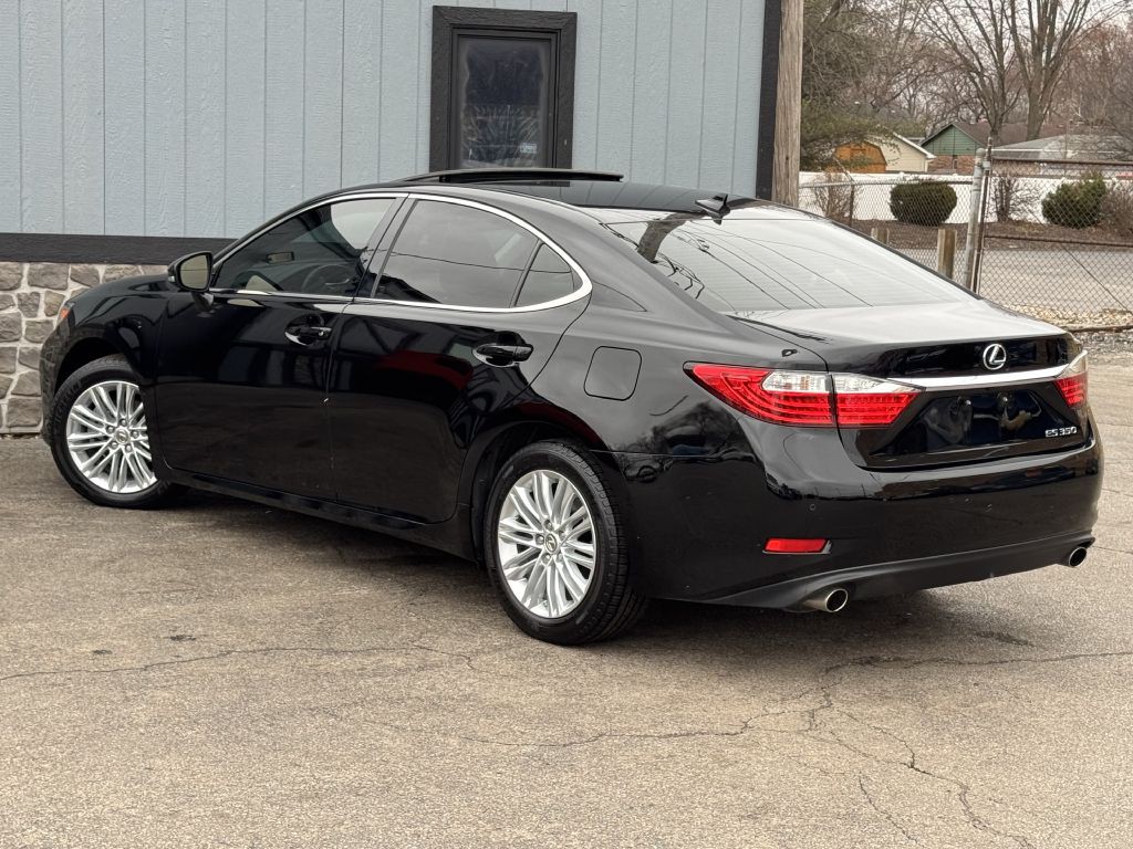 2014 Lexus ES Image 8