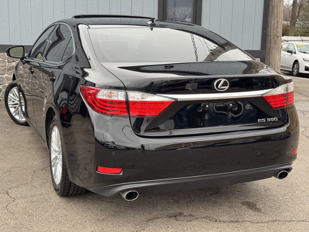 2014 Lexus ES Image 9