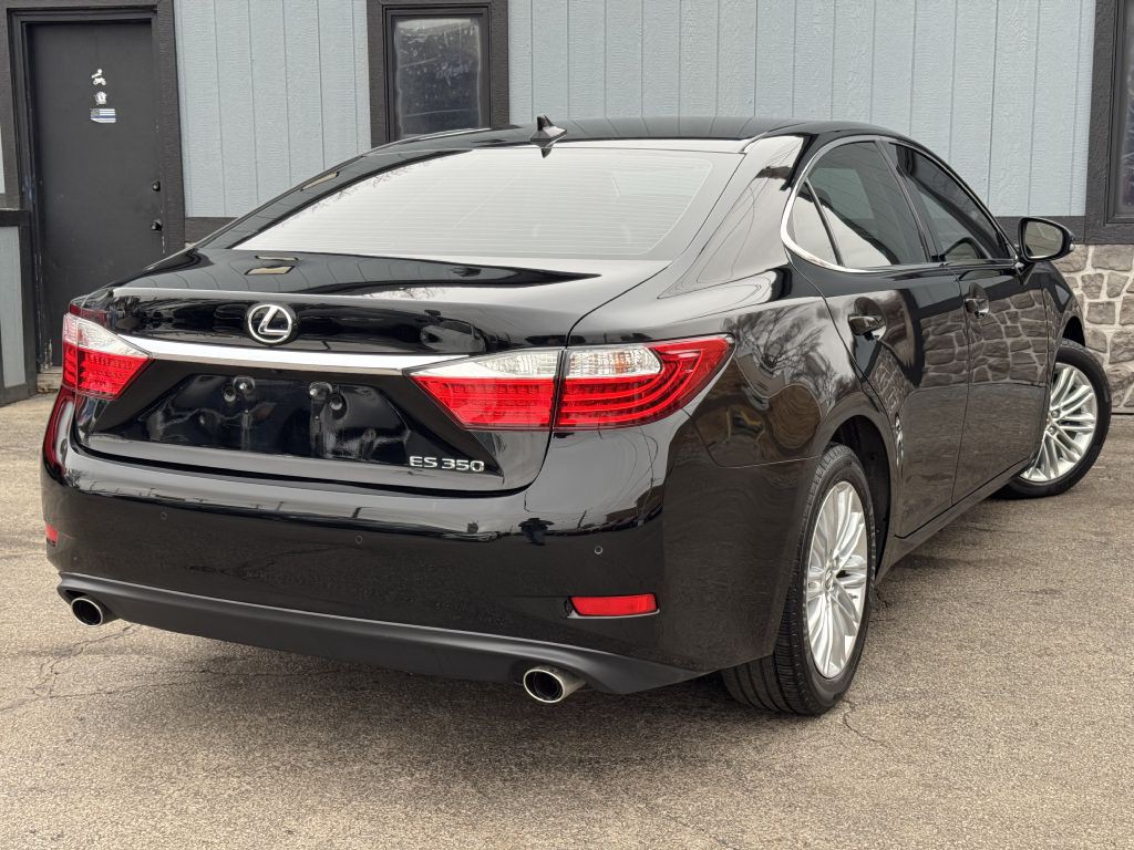 2014 Lexus ES Image 12