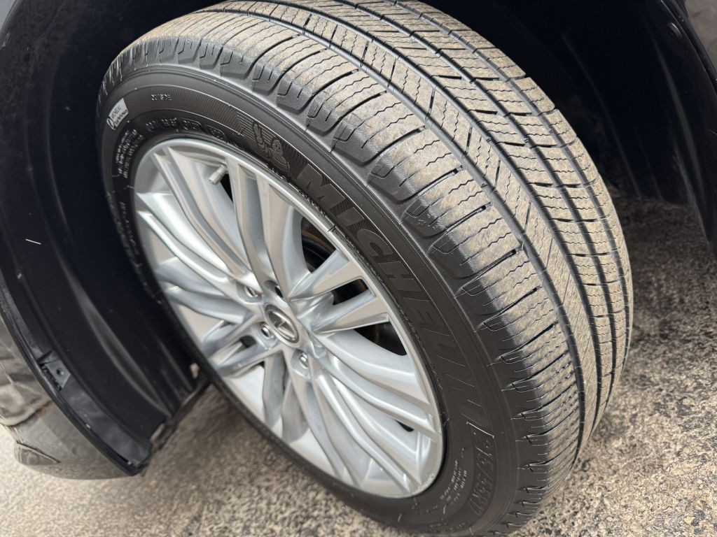 2014 Lexus ES Image 15