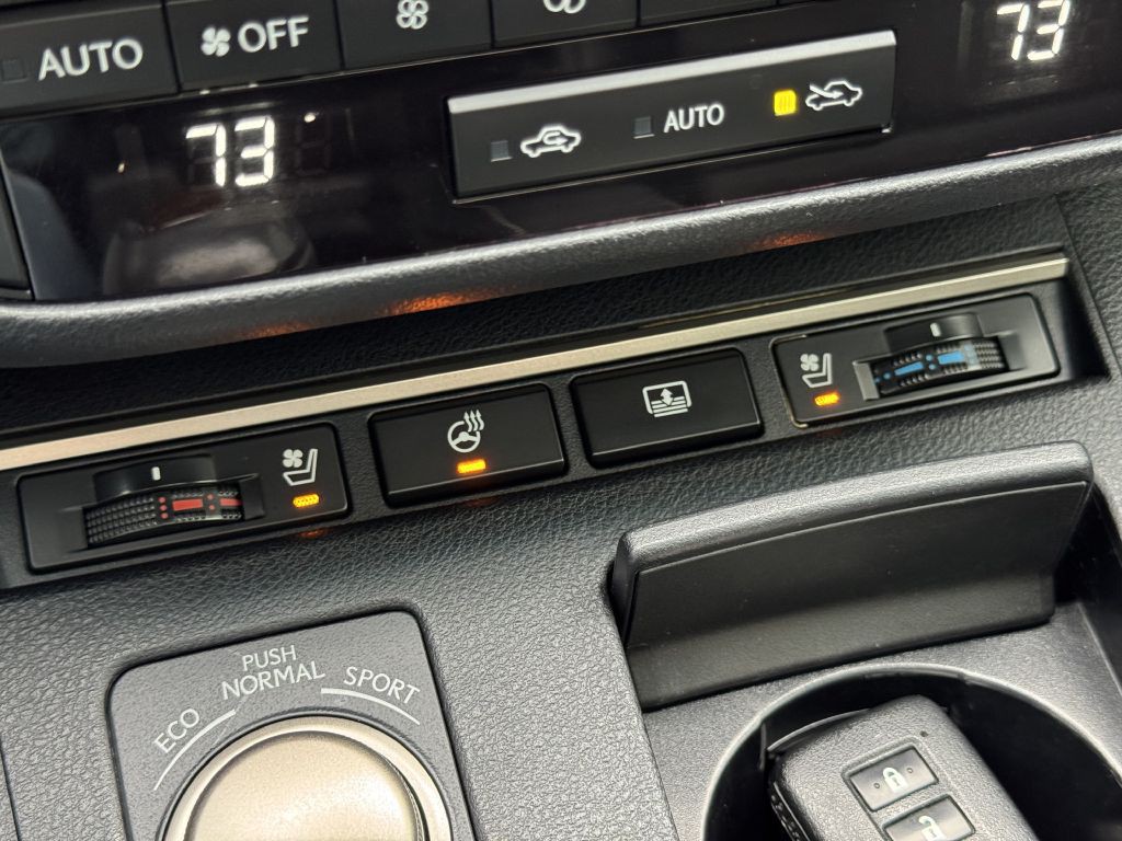 2014 Lexus ES Image 27