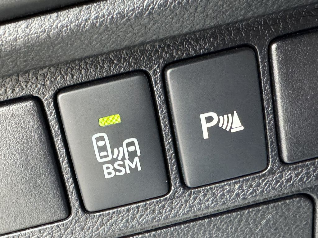 2014 Lexus ES Image 30