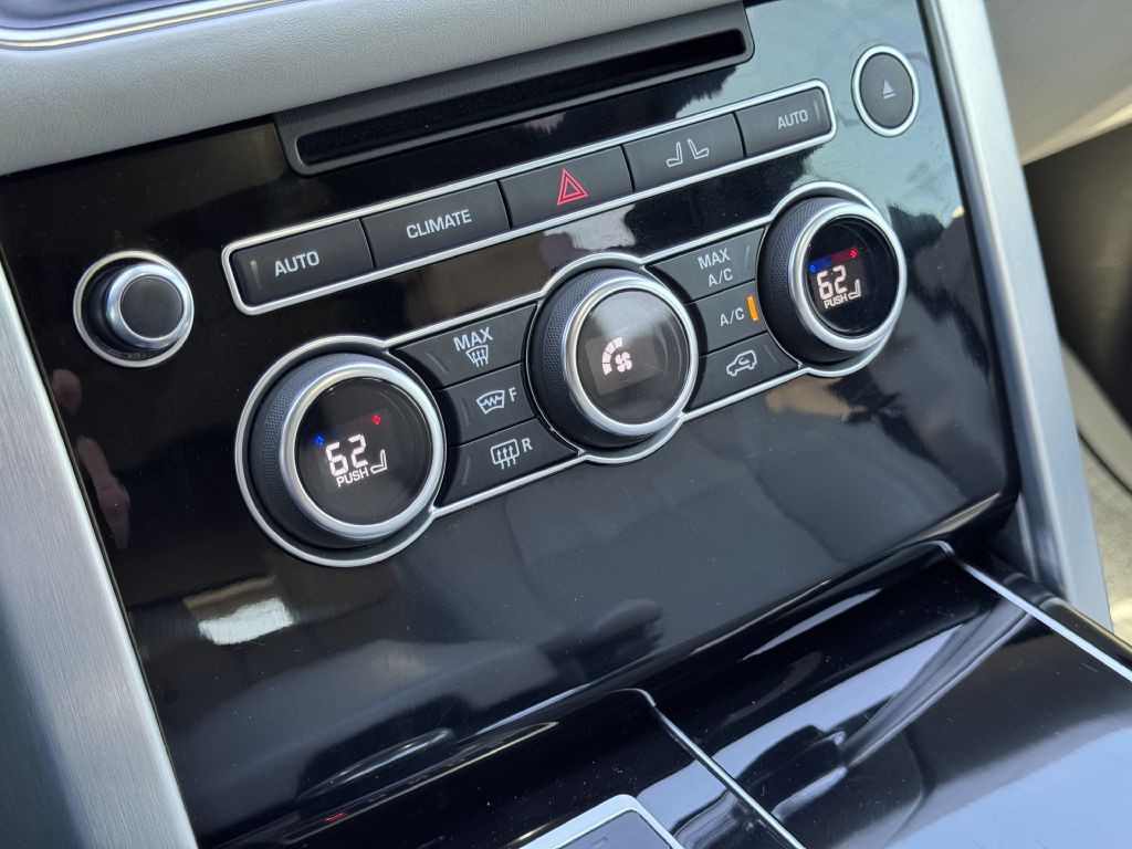 2017 Land Rover Range Rover Image 29