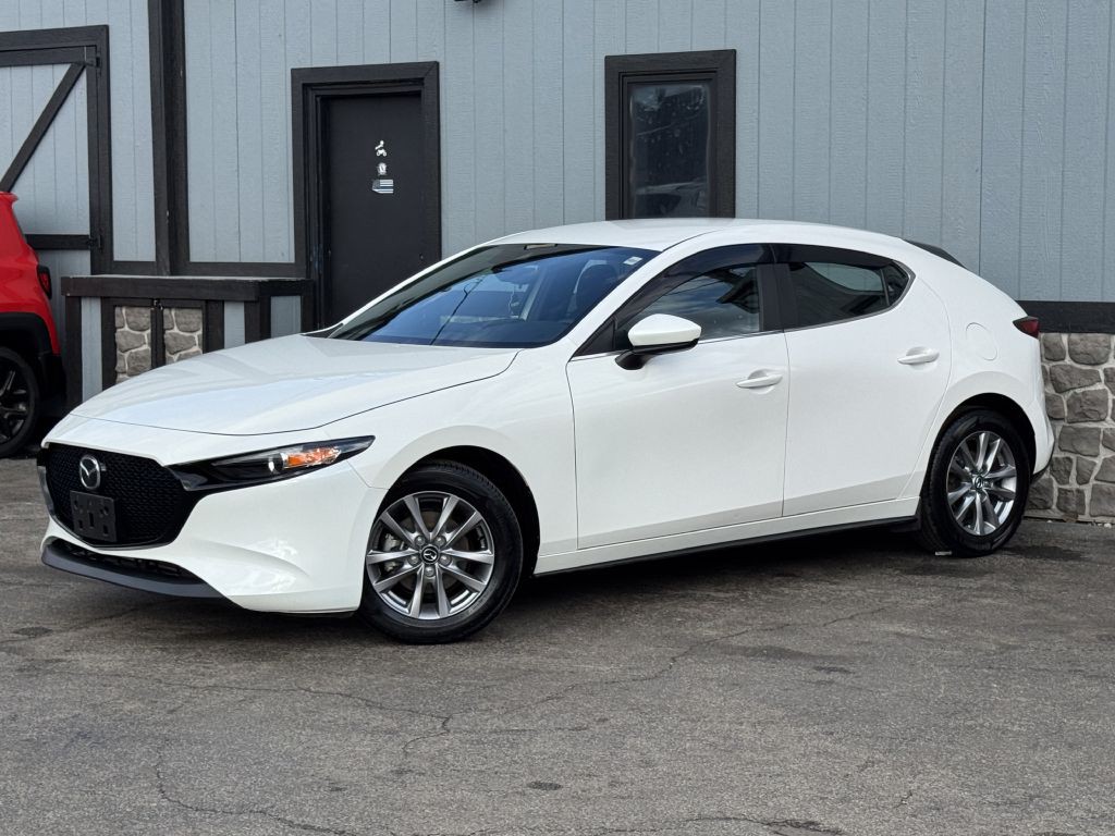 2022 Mazda Mazda3 Image 2