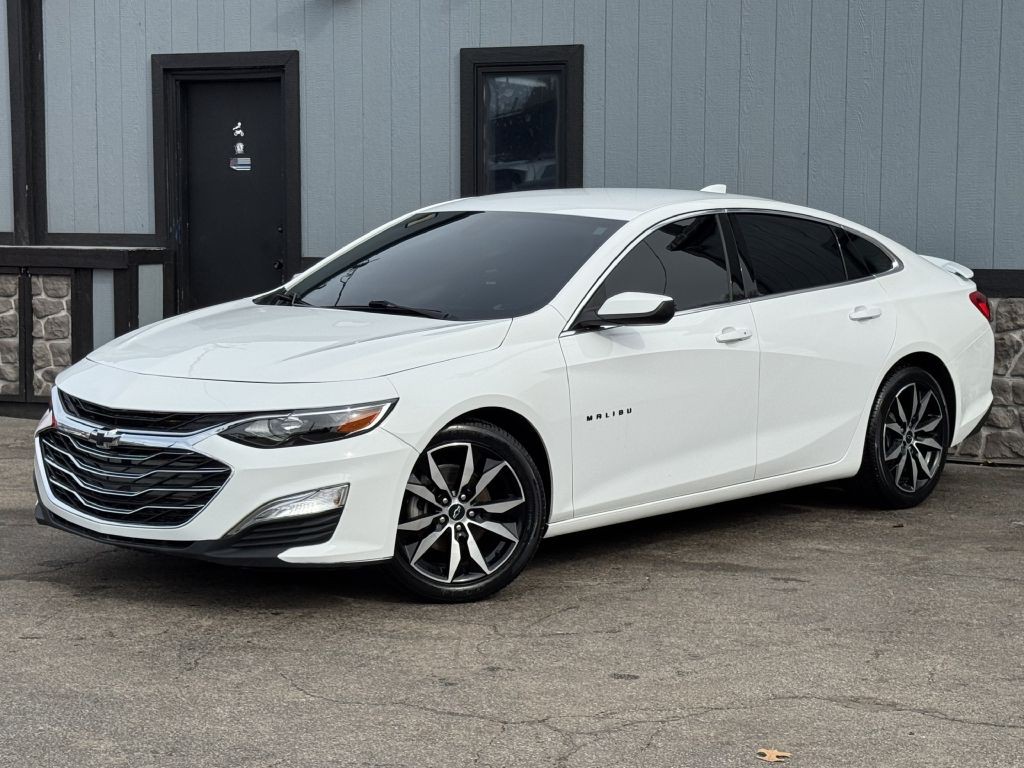 2021 Chevrolet Malibu Image 2