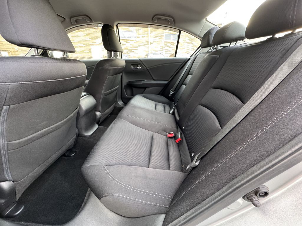 2015 Honda Accord Image 17