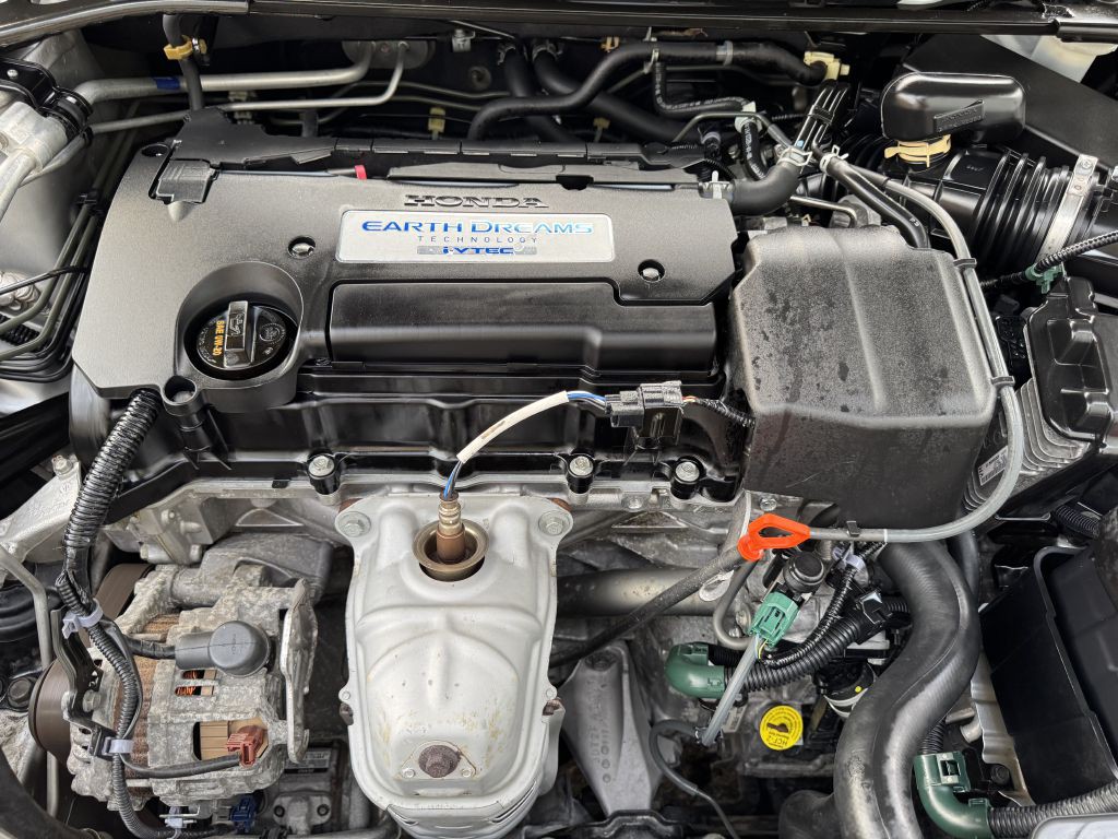 2015 Honda Accord Image 28