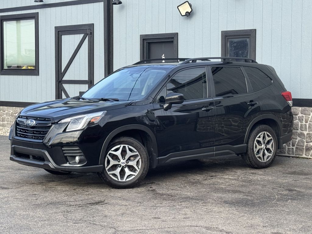 2023 Subaru Forester Image 2