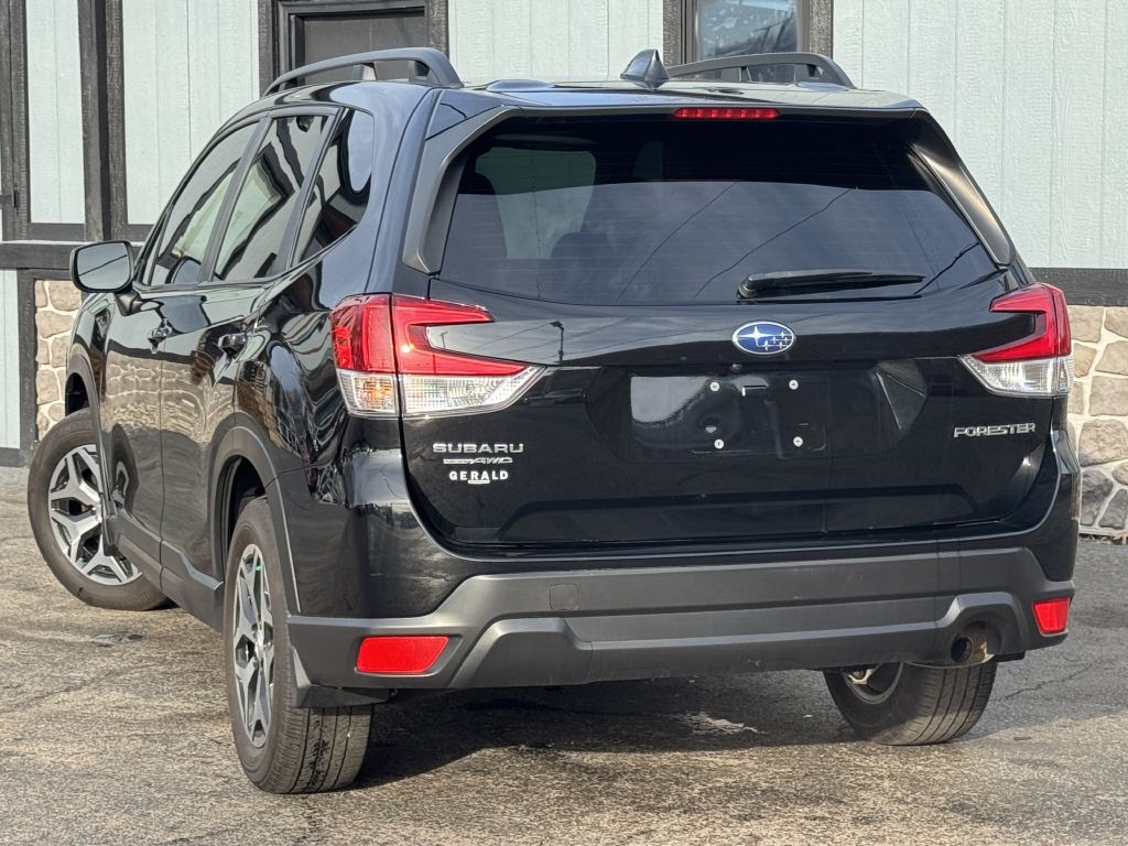 2023 Subaru Forester Image 7