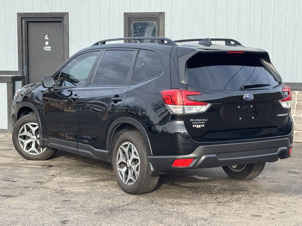 2023 Subaru Forester Image 8