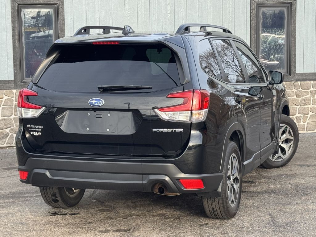 2023 Subaru Forester Image 10