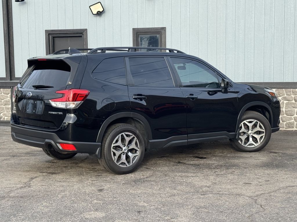 2023 Subaru Forester Image 11