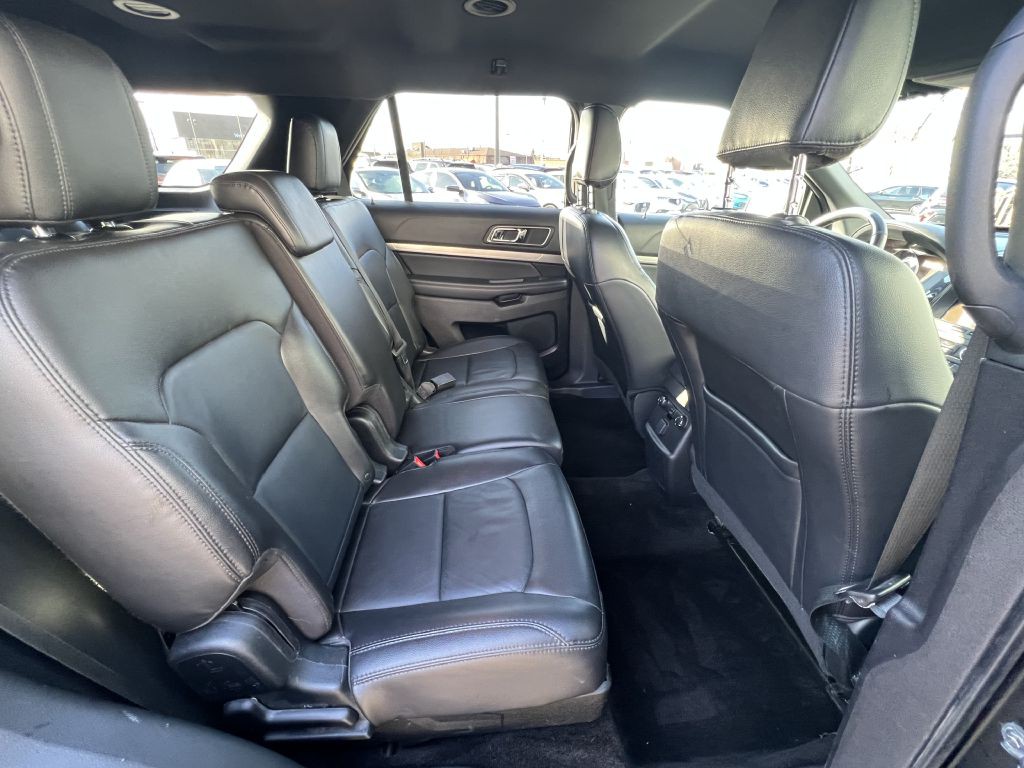2018 Ford Explorer Image 40